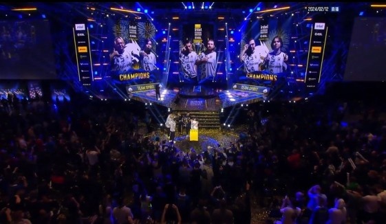 明日首发名单：朱开白教坐镇评论席 Flandre首发出战对决Shanji