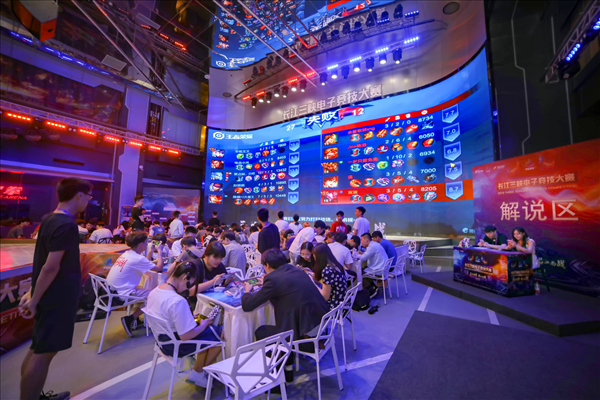 Leviatán 和 100 Thieves 退出 VCT 2025： 美洲第二阶段季后赛